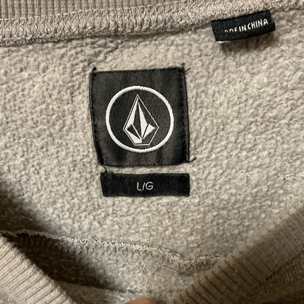 3/$20 bundle and save… 
Cute pullover large - Picture 5 of 11
